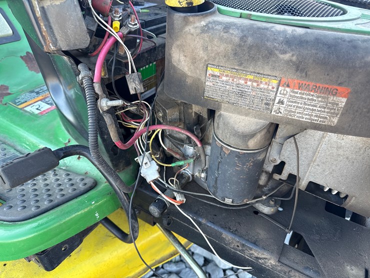 john-deere-145-image-16