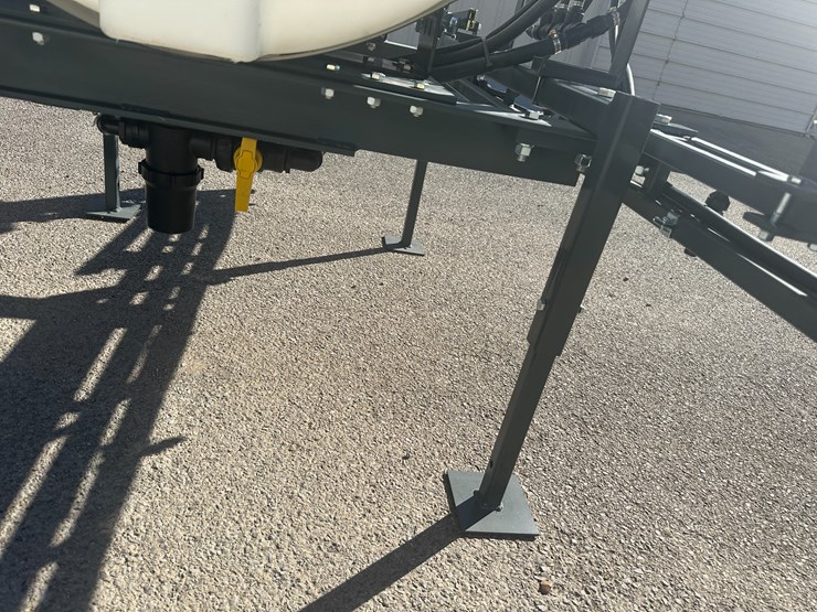 #32797-•-**unused-bowman-agmate-30'-200-gallon-sprayer-image-11