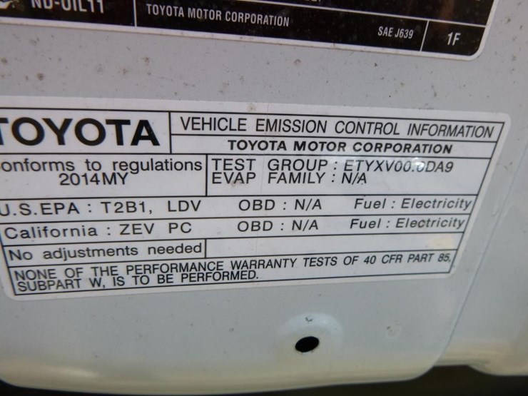 2014-toyota-rav4-image-28