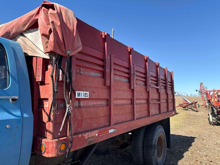 1977-chevrolet-custom-deluxe-image-27