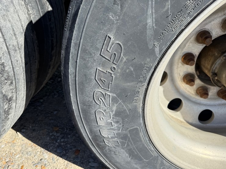 2015-timpte-hopper-bottom-image-20