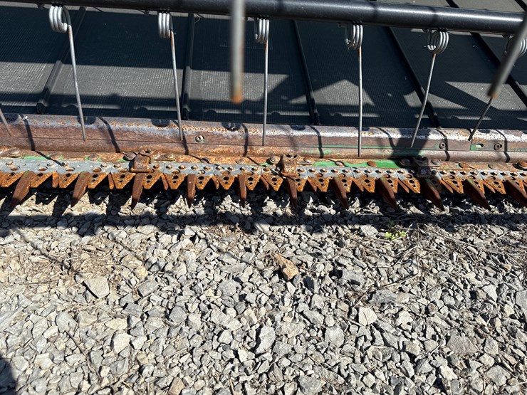 john-deere-630d-image-12