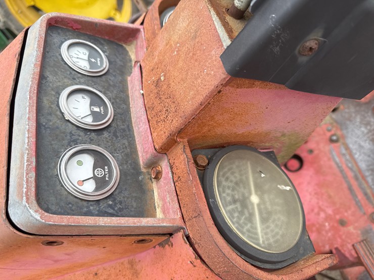 #85-•-1973-international-f1066-tractor-2610172u030459-inv#-42778-image-35