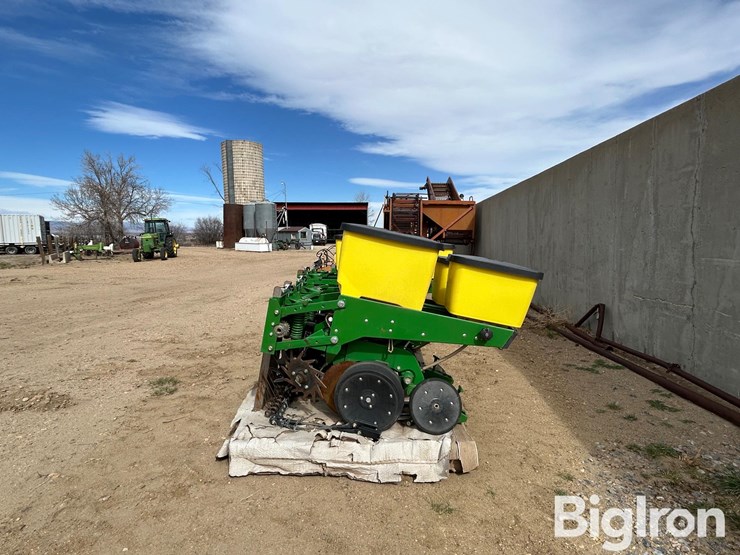 john-deere-12-image-8