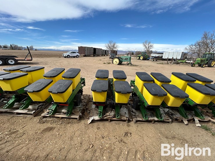 john-deere-12-image-6