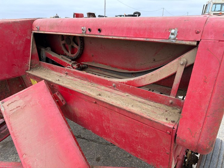 new-holland-271-image-26