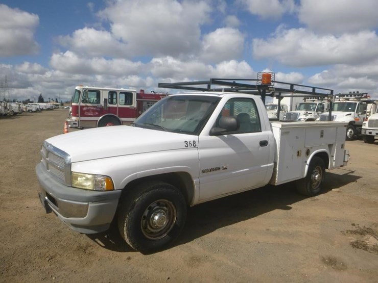 2001-dodge-ram-2500-image-1