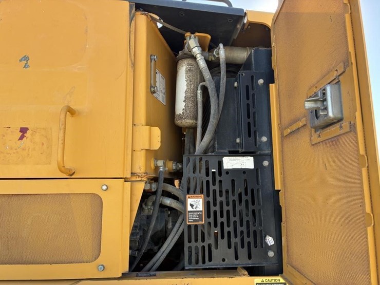 2008-deere-772d-image-32