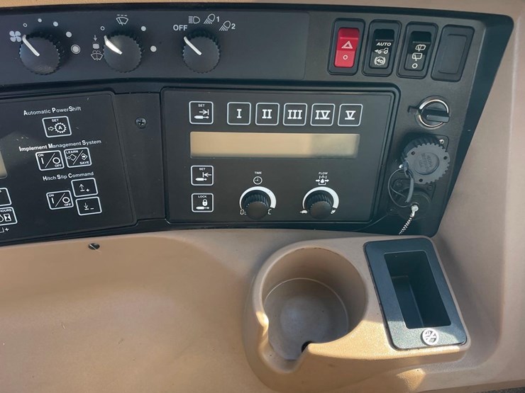 2004-john-deere-8120-image-35