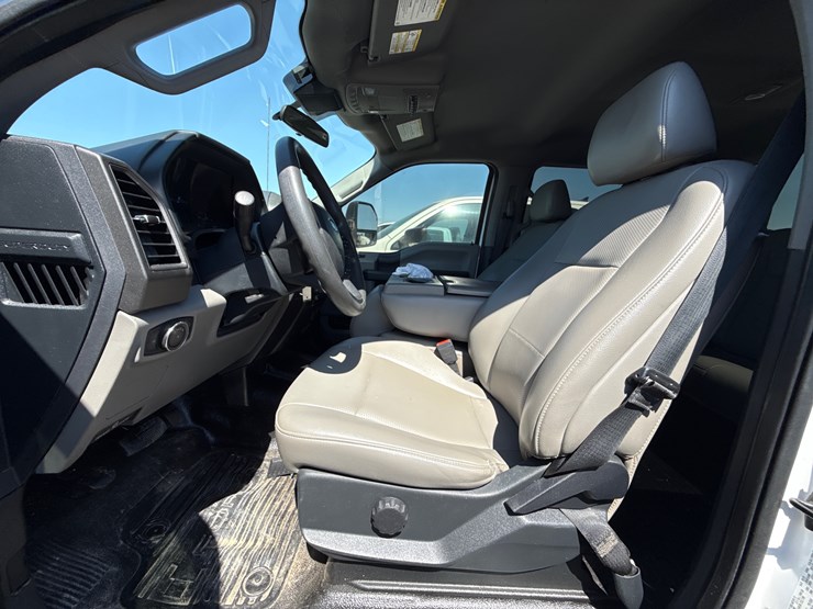 2022-ford-f250-image-24