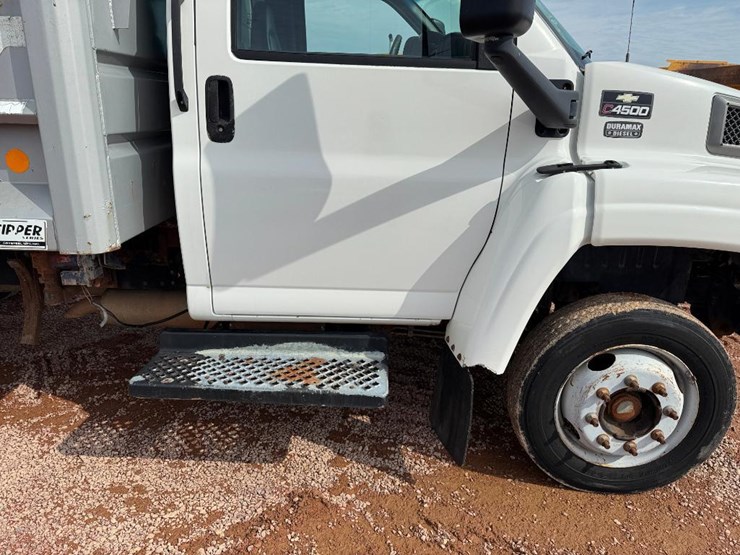 #205-•-lot-205-image-12