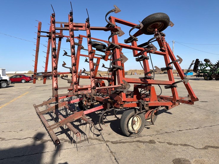 hesston-2210-image-4