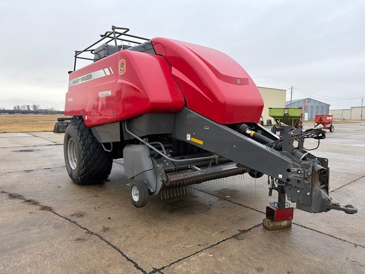 massey-ferguson-2290-image-2