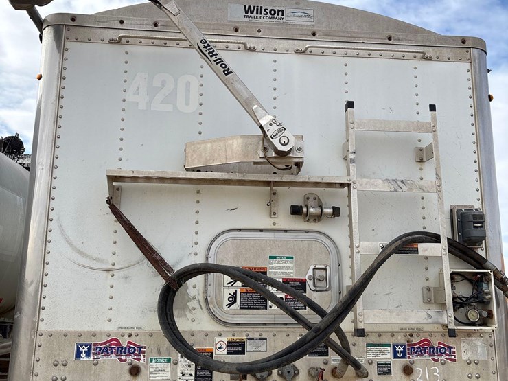 2014-wilson-grain-trailer-image-5