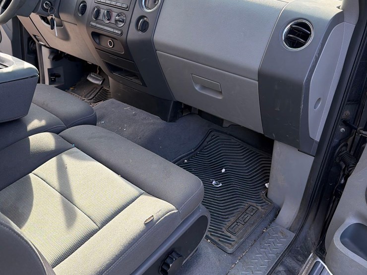 2004-ford-f150-image-41