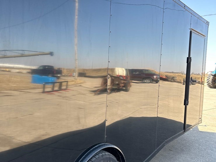 like-new--2025-steel-pines-cargo-llc-8-1/2ft-x-24ft-bumper-hitch-enclosed-trailer--1-owner-image-19