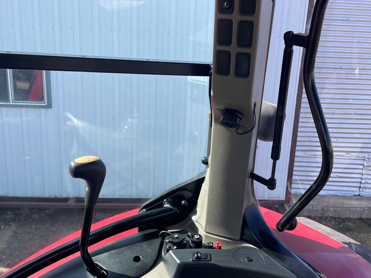 2013-case-ih-l765-image-49