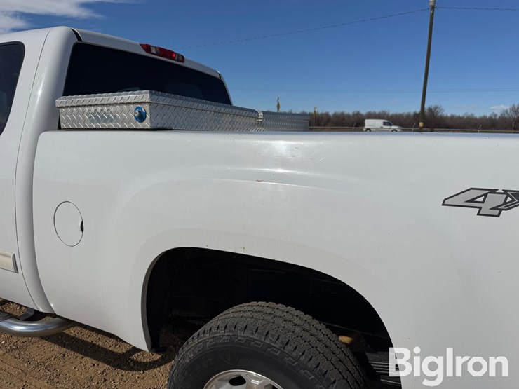 2007-gmc-sierra-2500-image-10