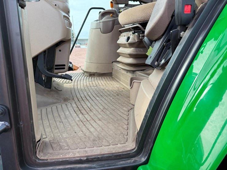 john-deere-6140m-image-52