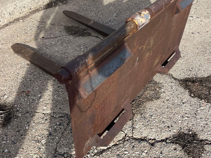42”-skidloader-quick-tach-pallet-forks-image-6