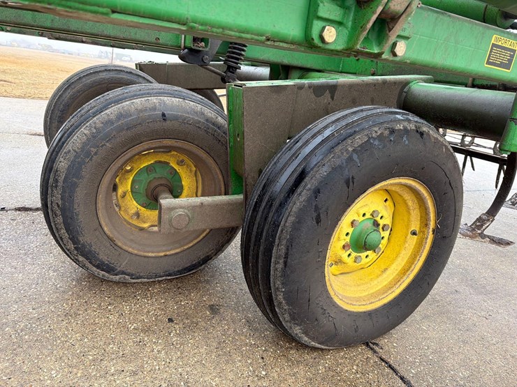 john-deere-726-image-10