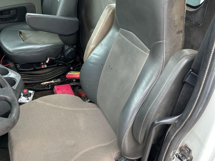 2011-international-prostar-image-40