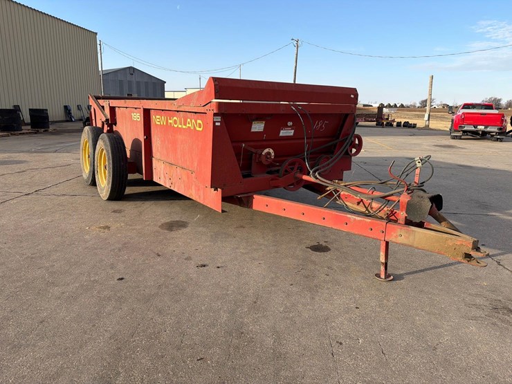 new-holland-195-image-1