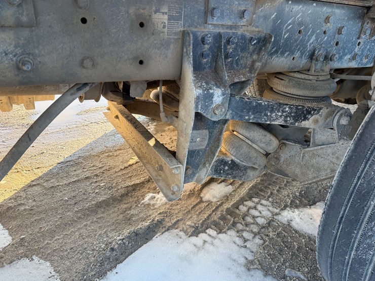 2010-kenworth-t800-image-13