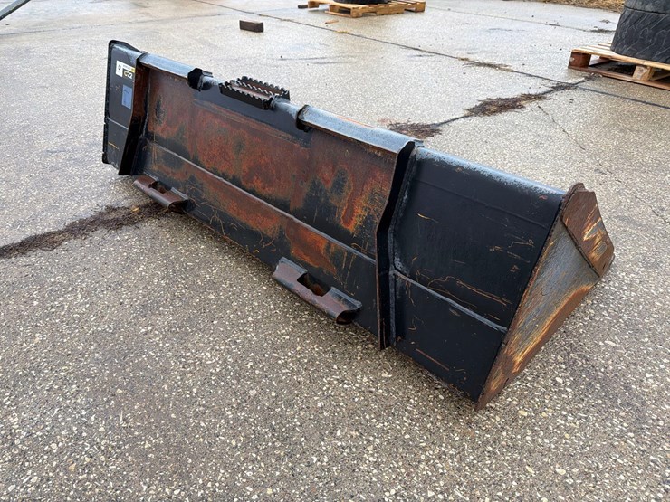 john-deere-72-image-3