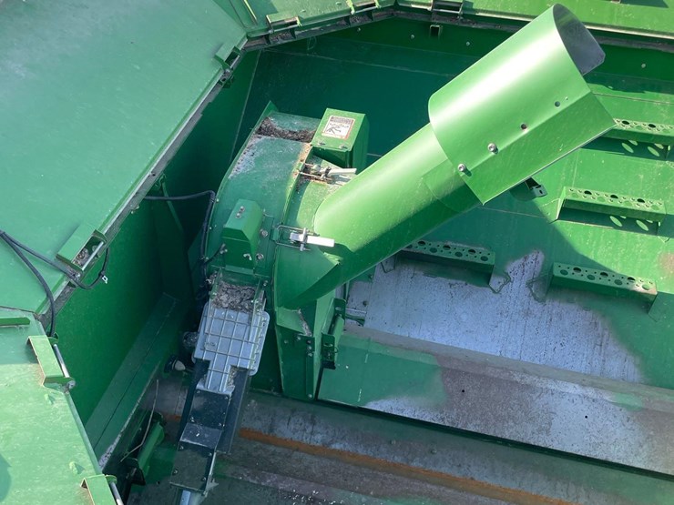 2007-john-deere-9560-sts-image-74