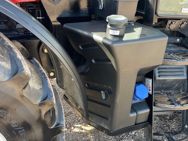 2013-case-ih-l765-image-34