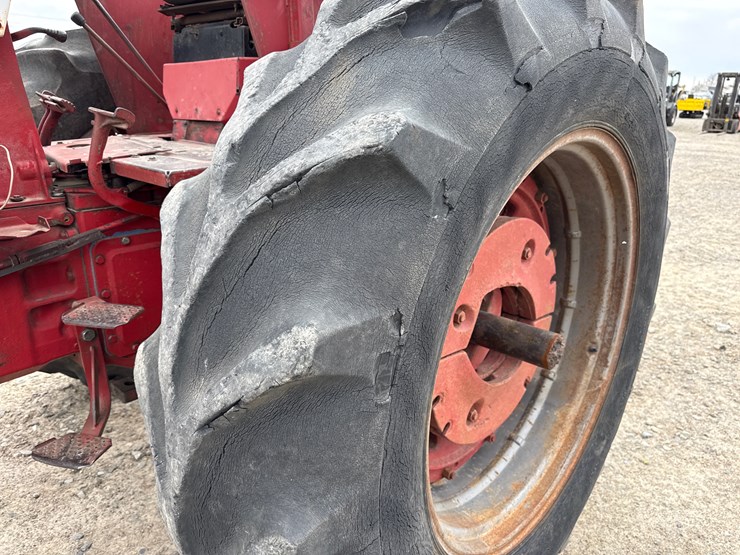 international-1400-image-7