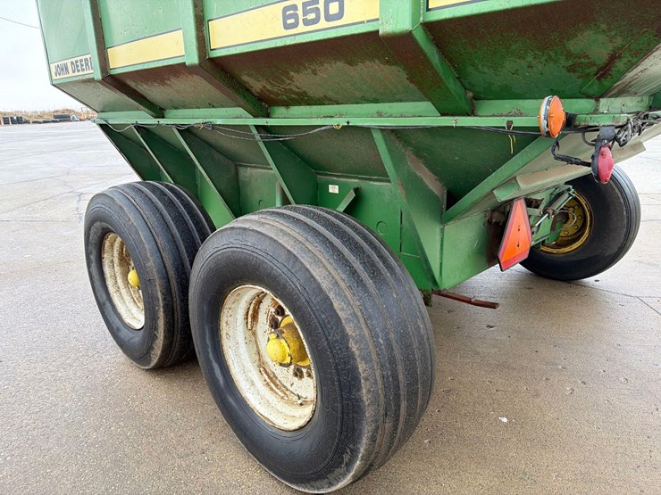 john-deere-650-image-18