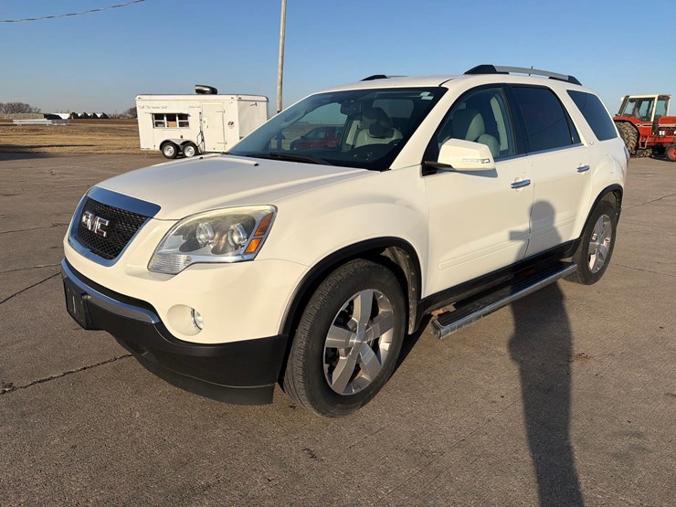 2010-gmc-acadia-slt-image-1