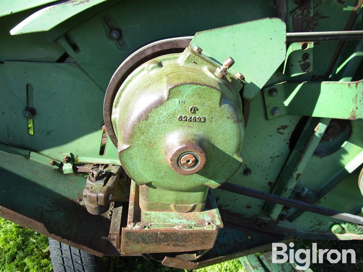 1977-john-deere-224-image-10