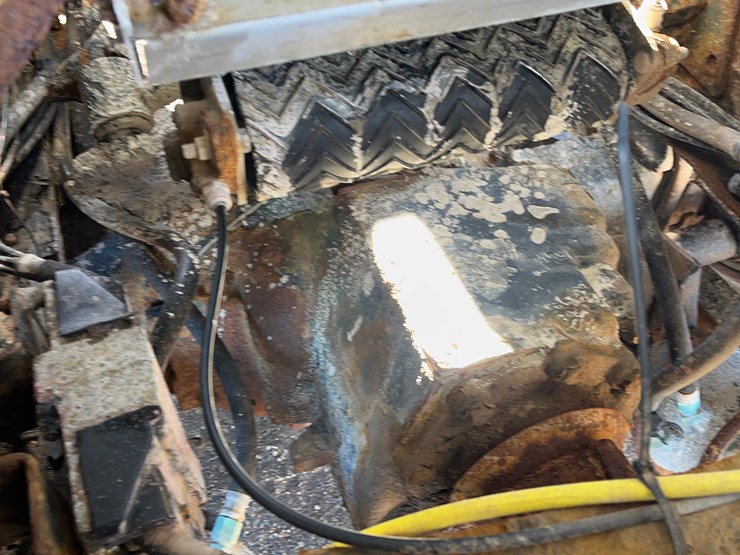 2004-caterpillar-c12-image-39