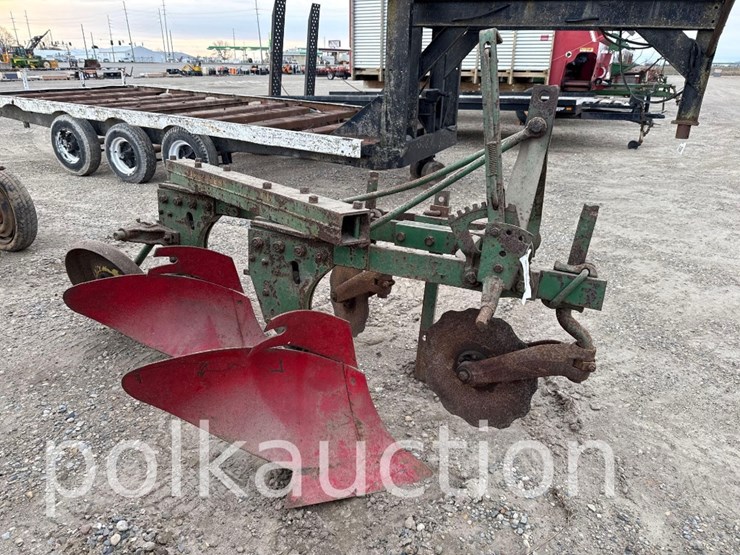 john-deere-2-image-1