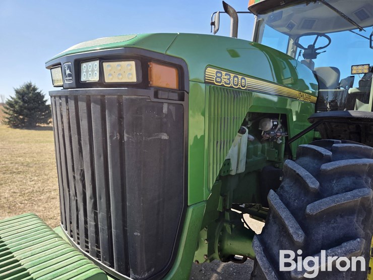 1995-john-deere-8300-image-16