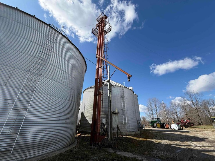 grain-leg-w-downspouts-image-1