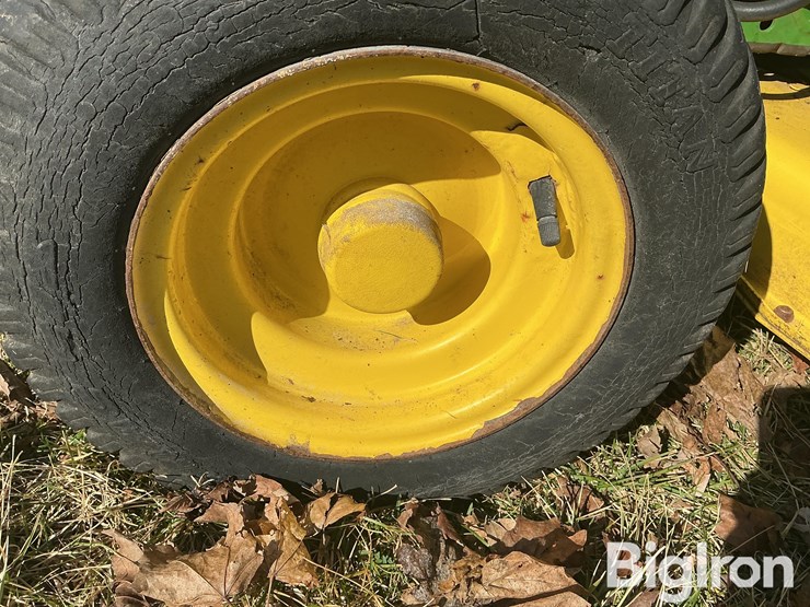 john-deere-345-image-16