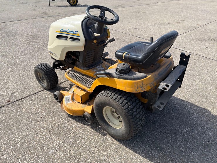 cub-cadet-lt1045-image-4