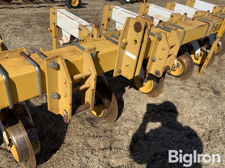 buffalo-62000830-8r30-cultivator-image-12