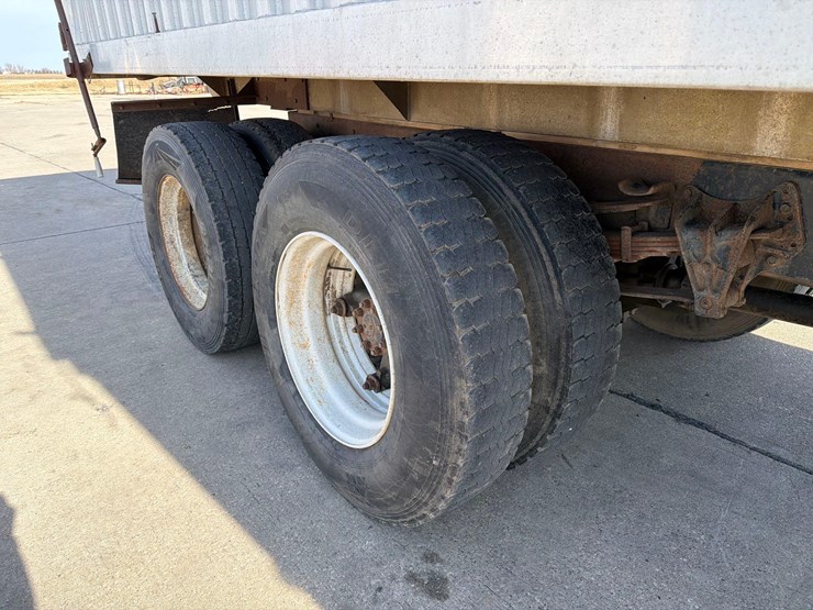 1990-international-4900-image-22