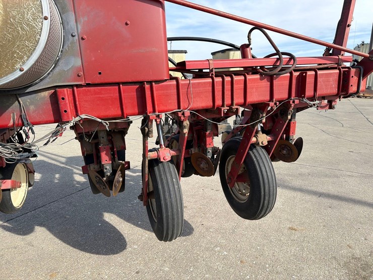 international-800-image-29