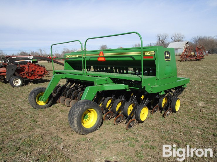 john-deere-750-image-5