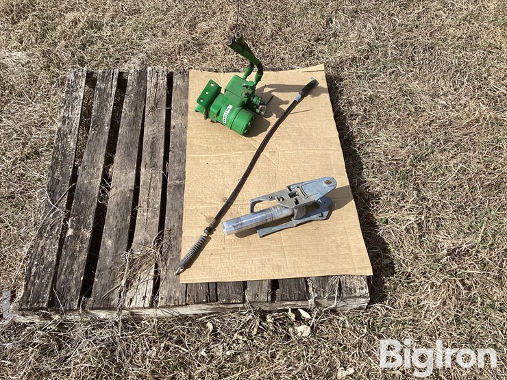 john-deere-8110-image-4