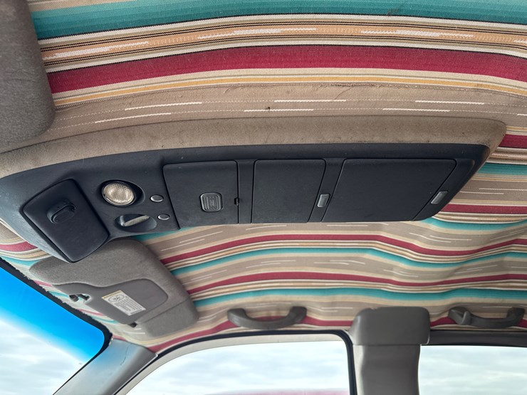 1999-chevrolet-2500-image-34