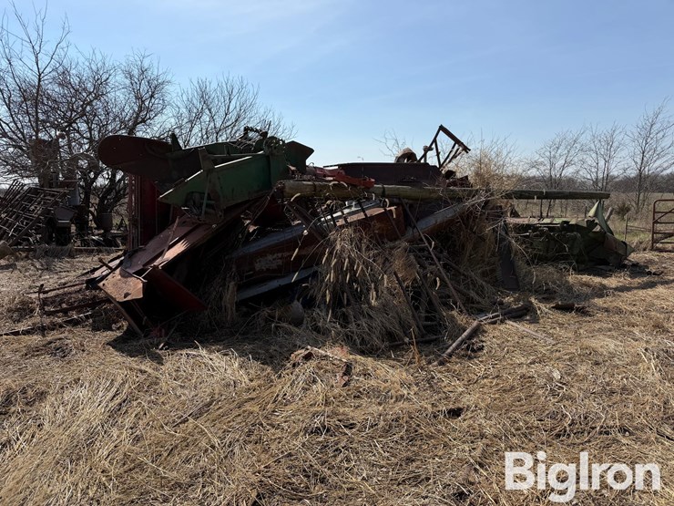 farm-scrap-metal-pile-image-7