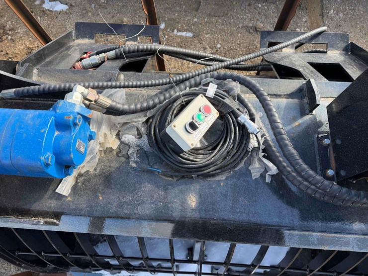 skid-steer-cement-mixer-image-11