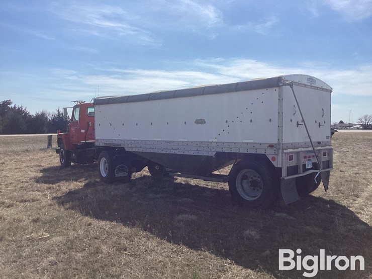 1978-ford-8000-image-7